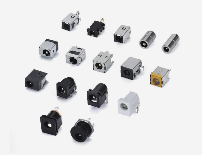 Socket, socket type connector